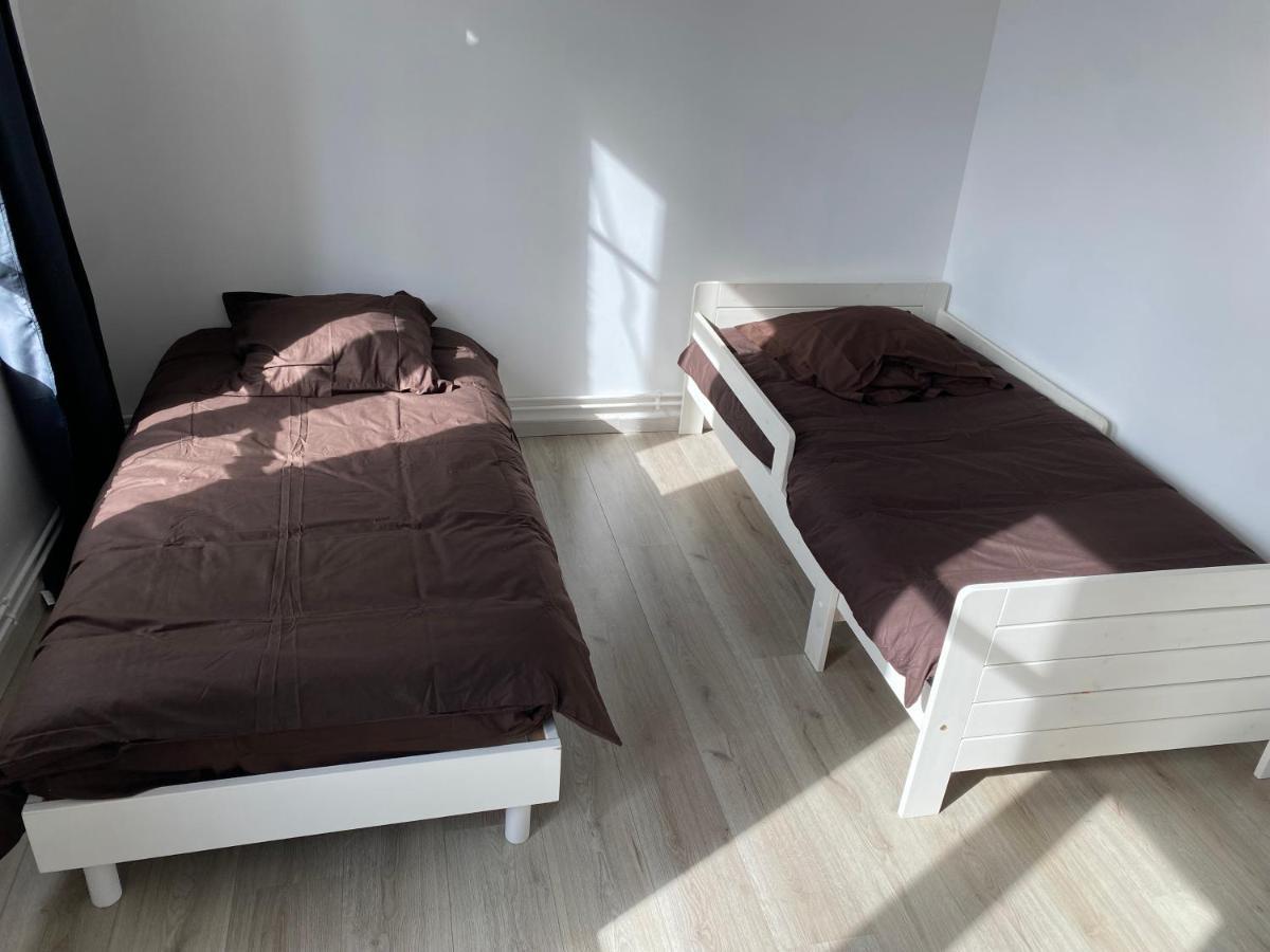 Joli Appartement Avec Parking Gratuit Sur Place Givet Eksteriør bilde
